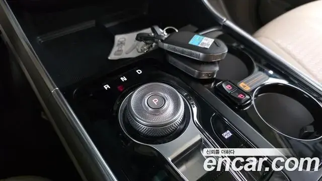 Kia Carnival 2024 — ფოტო 39/39
