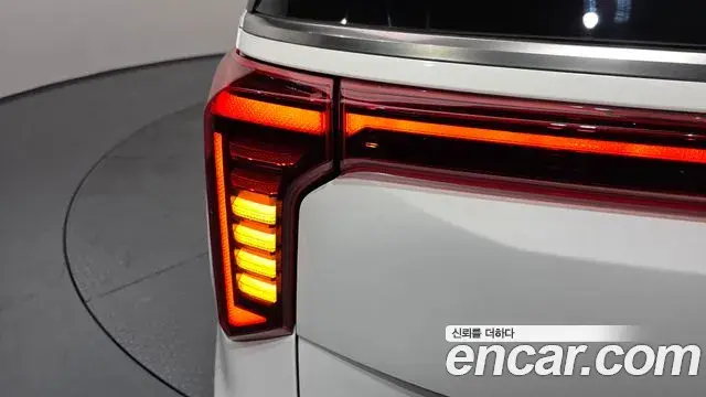 Kia Carnival 2024 — ფოტო 30/39