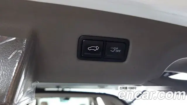 Kia Carnival 2024 — ფოტო 21/39