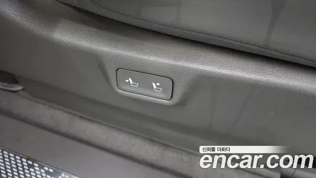 Kia Carnival 2024 — ფოტო 13/39