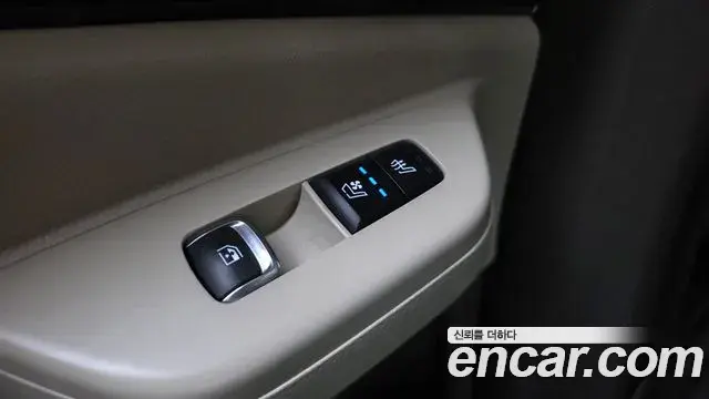 Kia Carnival 2024 — ფოტო 38/39
