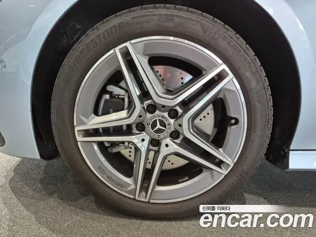 Mercedes-Benz CLA-Class 2025 — Photo 9/20