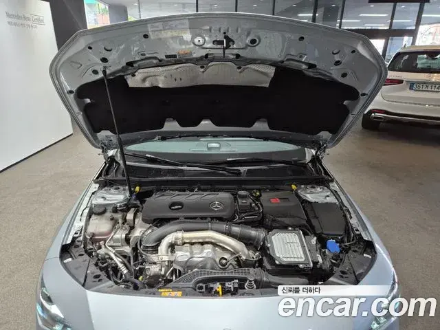 Mercedes-Benz CLA-Class 2025 — Photo 13/20