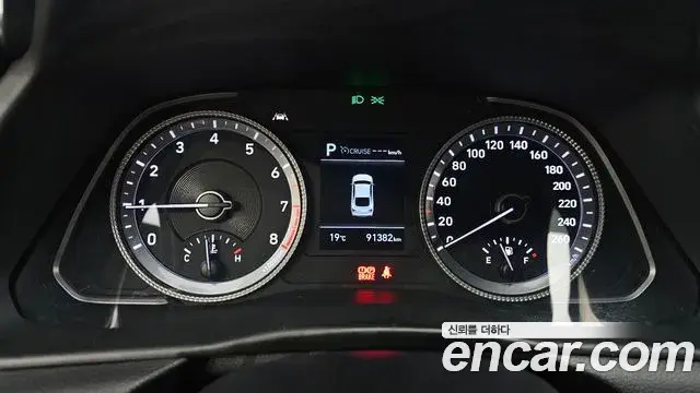 Hyundai Sonata 2020 — Фото 8/20