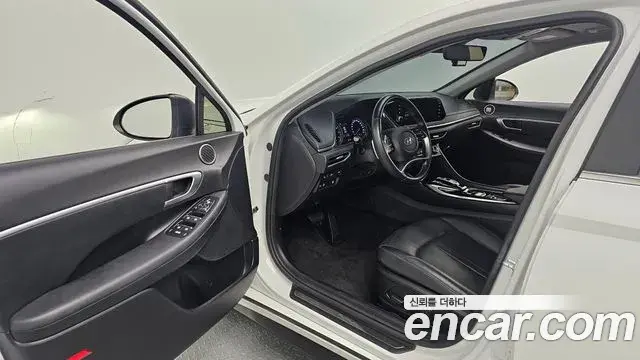 Hyundai Sonata 2020 — Фото 10/20