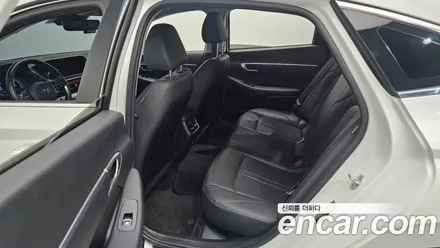 Hyundai Sonata Hybrid 2020 — Şəkil 24/30