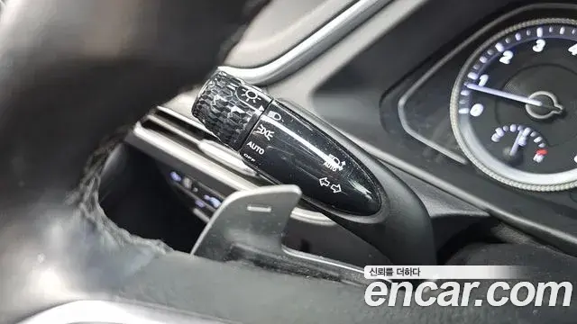 Hyundai Sonata Hybrid 2020 — Şəkil 22/30