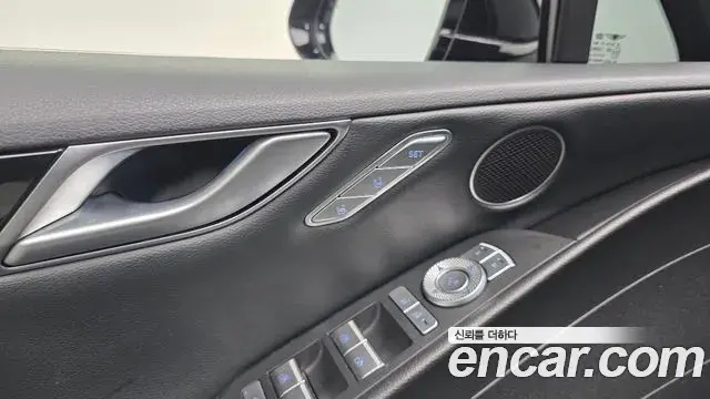 Genesis G80 2021 — Photo 18/30