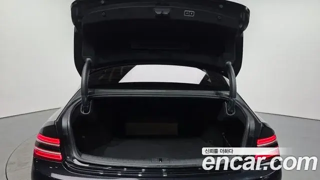 Genesis G80 2021 — Photo 1/30