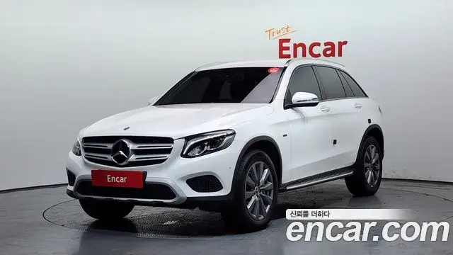 Mercedes-Benz GLC-Class 2018 — Photo 31/34