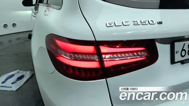 Mercedes-Benz GLC-Class 2018 — Photo 16/34