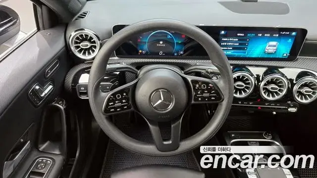 Mercedes-Benz A-Class 2020 — ფოტო 13/30