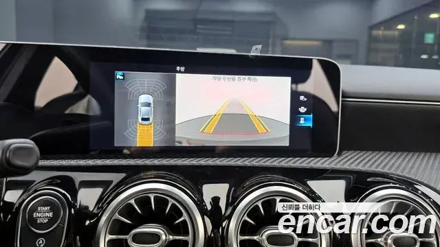 Mercedes-Benz A-Class 2020 — ფოტო 7/30
