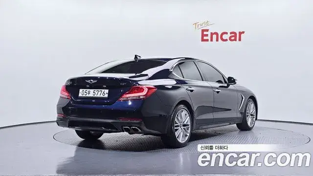 Genesis G70 2019 — Photo 11/35