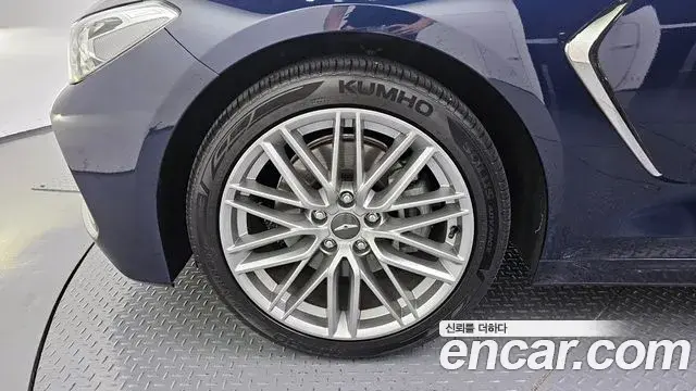 Genesis G70 2019 — Photo 33/35