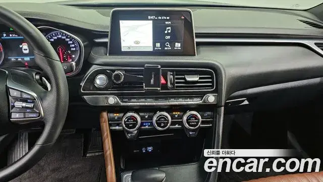 Genesis G70 2019 — Photo 22/35