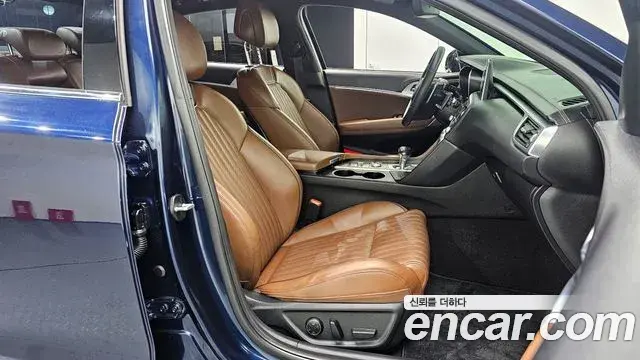 Genesis G70 2019 — Photo 21/35