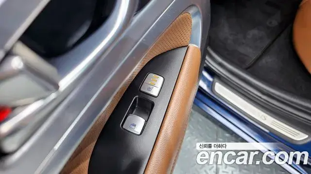 Genesis G70 2019 — Photo 26/35