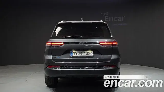 Jeep Grand Cherokee 2023 — Photo 11/32