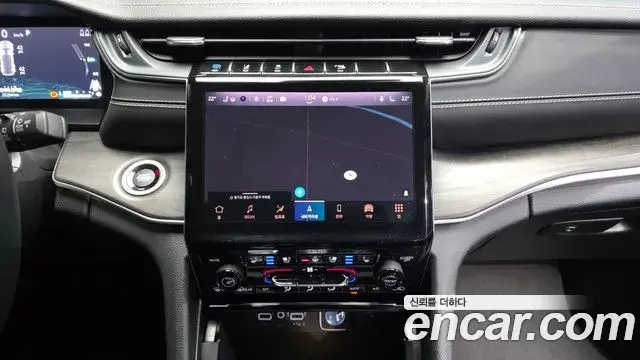Jeep Grand Cherokee 2023 — Photo 14/32