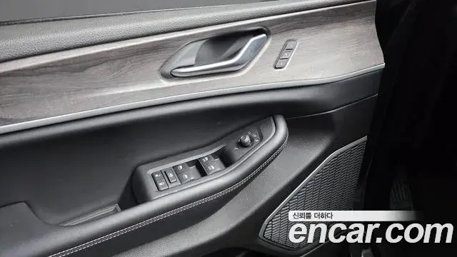 Jeep Grand Cherokee 2023 — Photo 30/32