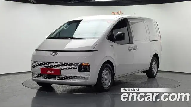 Hyundai Staria 2022 — Фото 1/20