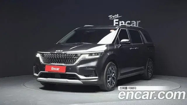 Kia Carnival 2022 — Photo 1/20