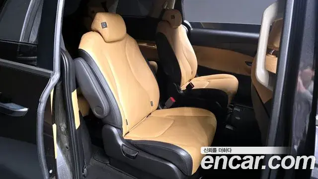 Kia Carnival 2022 — Photo 11/20