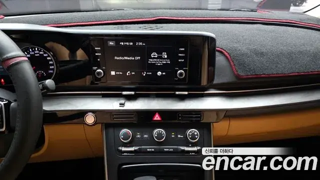 Kia Carnival 2022 — Photo 14/20