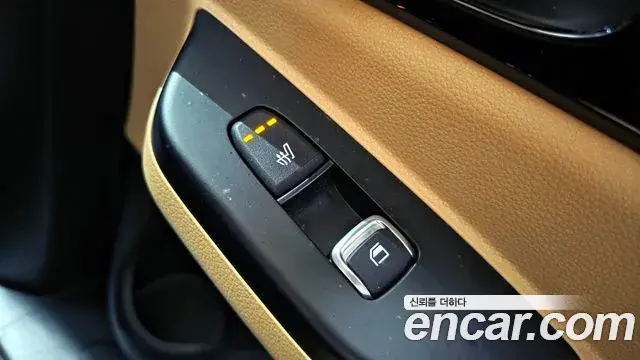 Kia Carnival 2022 — Photo 19/20