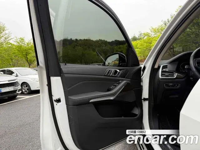 BMW X5 2022 — Photo 17/20