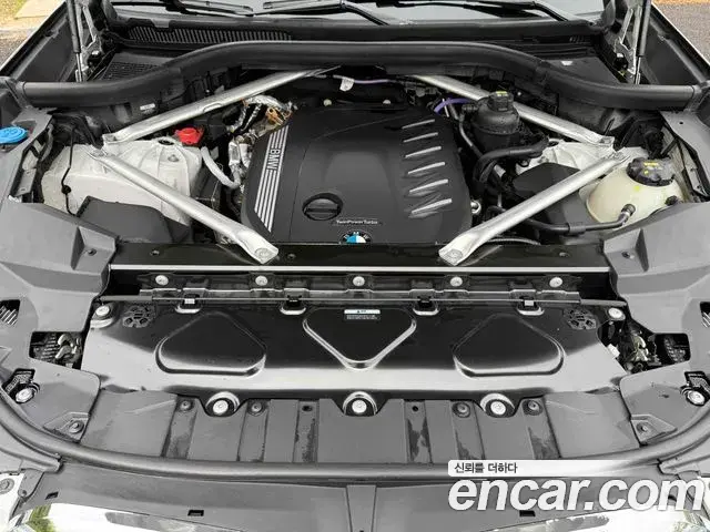BMW X5 2022 — Photo 8/20