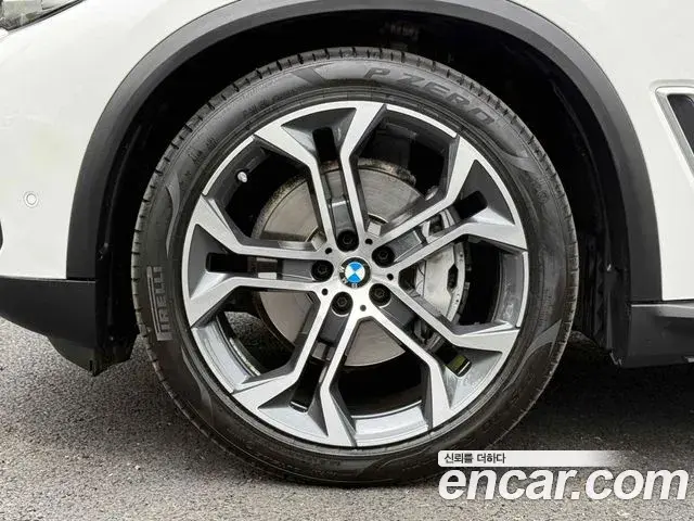 BMW X5 2022 — Photo 12/20