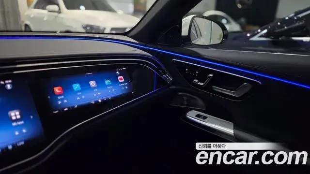 Mercedes-Benz E-Class 2025 — Фото 7/17