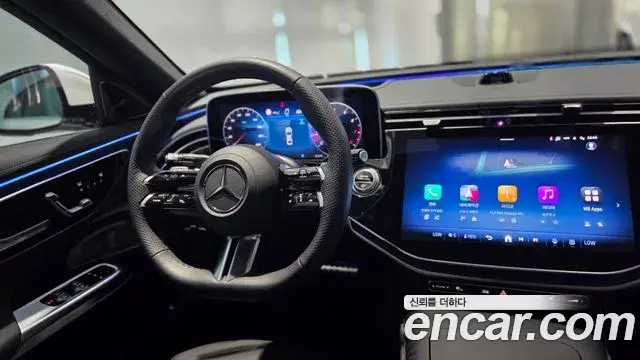 Mercedes-Benz E-Class 2025 — Фото 8/17