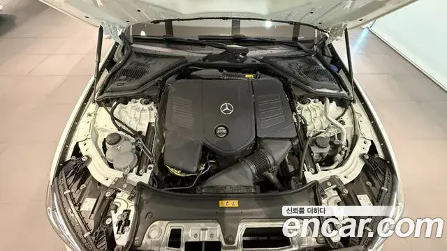 Mercedes-Benz E-Class 2025 — Фото 16/17