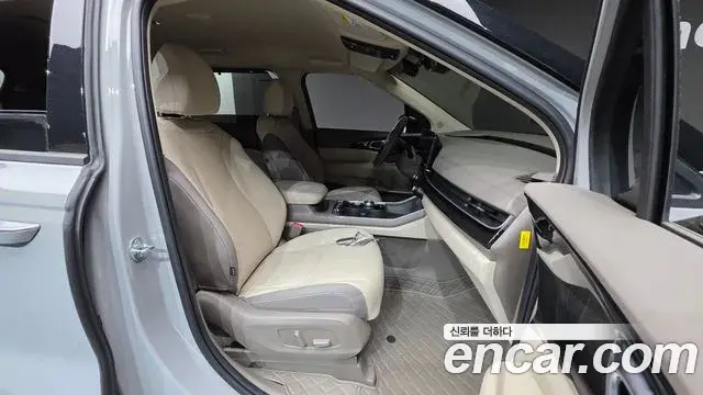 Kia Carnival 2025 — Фото 10/20