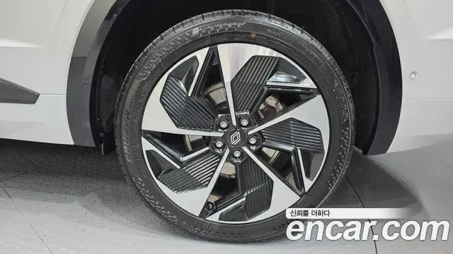 Renault Samsung Grand Koleos 2025 — Photo 10/20