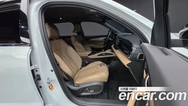 Renault Samsung Grand Koleos 2025 — Photo 18/20