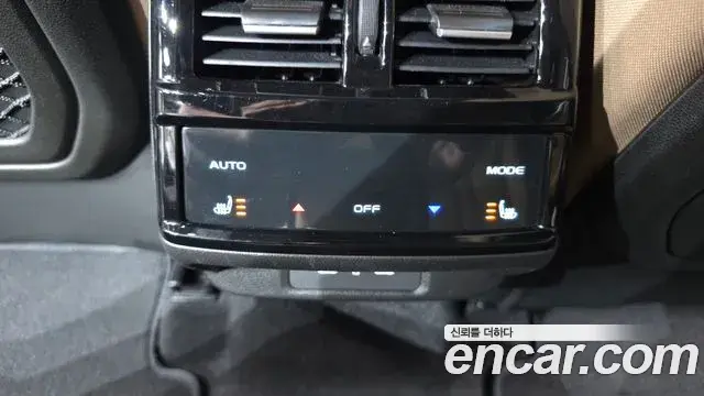 Renault Samsung Grand Koleos 2025 — Photo 15/20