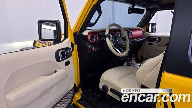 Jeep Wrangler 2020 — ფოტო 14/30