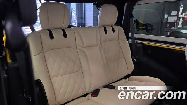Jeep Wrangler 2020 — ფოტო 15/30