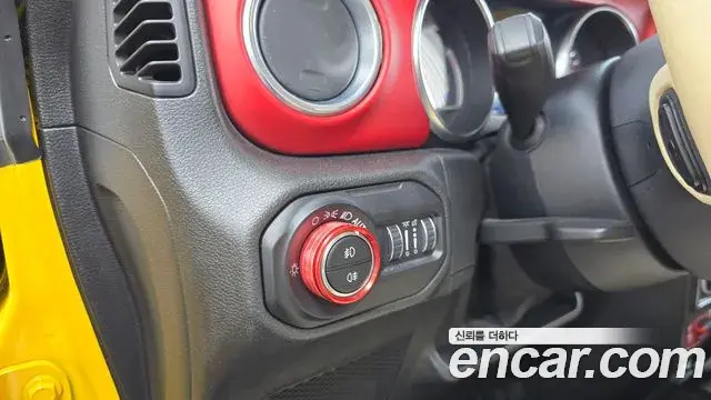 Jeep Wrangler 2020 — ფოტო 12/30