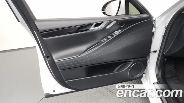 Genesis G80 2022 — ფოტო 14/37