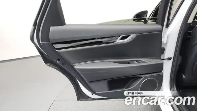 Genesis G80 2022 — ფოტო 8/37
