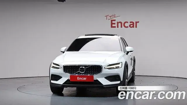 Volvo V60 Cross Country 2020 — Şəkil 25/37