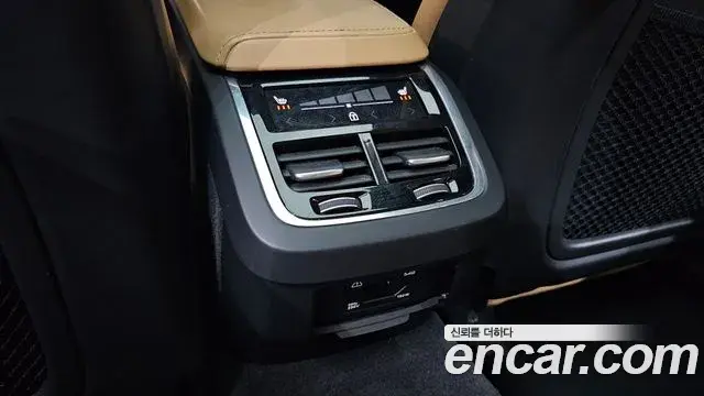 Volvo V60 Cross Country 2020 — Şəkil 32/37