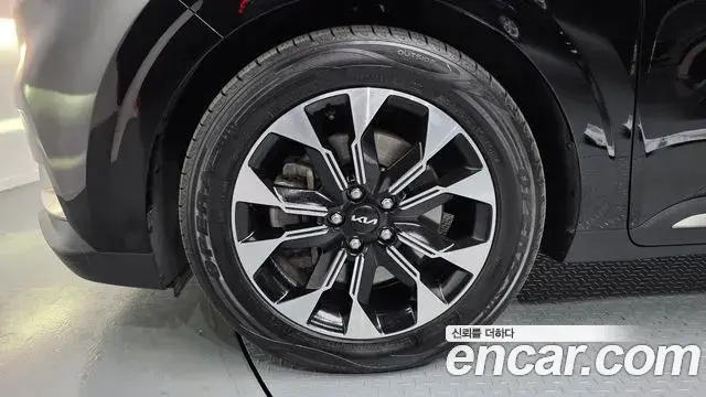 Kia Carnival 2022 — Фото 4/20