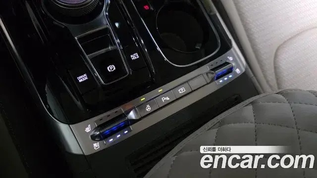 Kia Carnival 2021 — Şəkil 14/20
