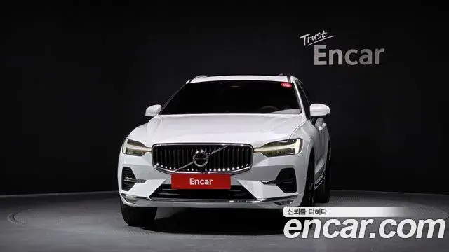 Volvo XC60 2022 — Photo 6/34